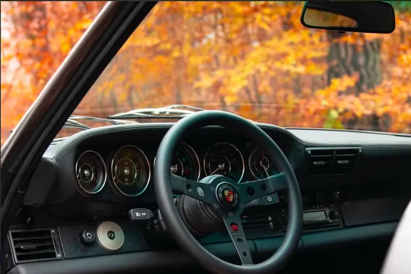 Porsche 911 Backdate Restomod 3.4L (1985)
