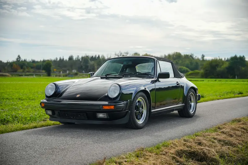 Porsche 911 Carrera 3.2 Cabriolet, US model, new clutch, with Speedster cover (1986)