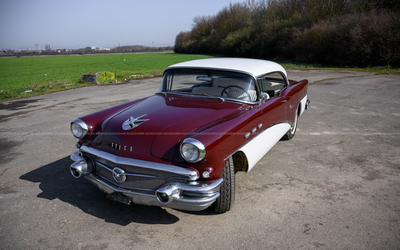 Buick Spezial Rivera umfassende Wartungsarbeiten durchgeführt, komplett nachlackiert, Lichtmaschine erneuert (1956)