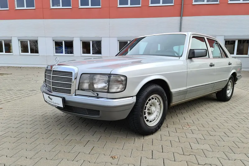 Mercedes-Benz 500 SE W126 (1985)