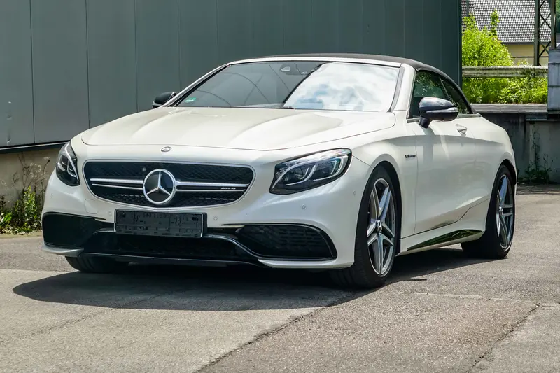 Mercedes-Benz S 63 AMG Cabrio Laufleistung nur 27.000 Km lückenloses Scheckheft V8-Biturbo in sehr gutem Zustand (2017)