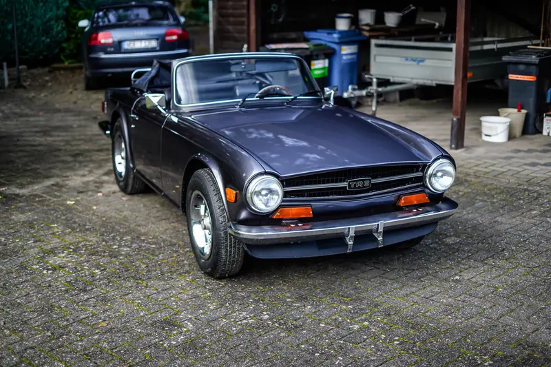 Triumph TR 6 Cabrio (1973), Anthrazitmetallic, Restauriert, 12.000 € investiert