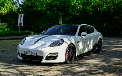 Porsche Panamera GTS (2012), approved until the end of 2026, full service history, RS Spyder rims, rare sports package, top condition