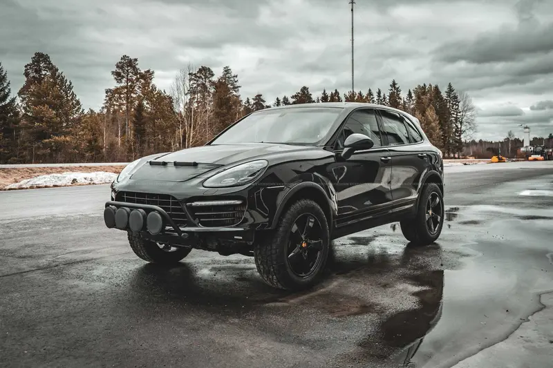 Porsche Cayenne, off-road conversion by Collin, V6 diesel engine (2010)