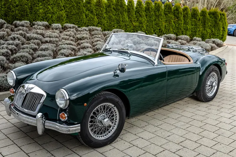 MG MGA in British Racing Green Teilrestauriert mit Gutachten Note 2 (1961)