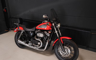 Harley-Davidson XL 883 toller Zustand, schöne Farbkombination (2001)