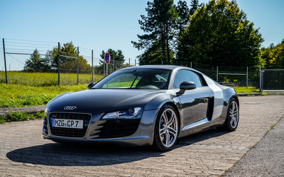 Audi R8 4.2 Quattro (2009), low mileage, major service performed, well-maintained overall condition