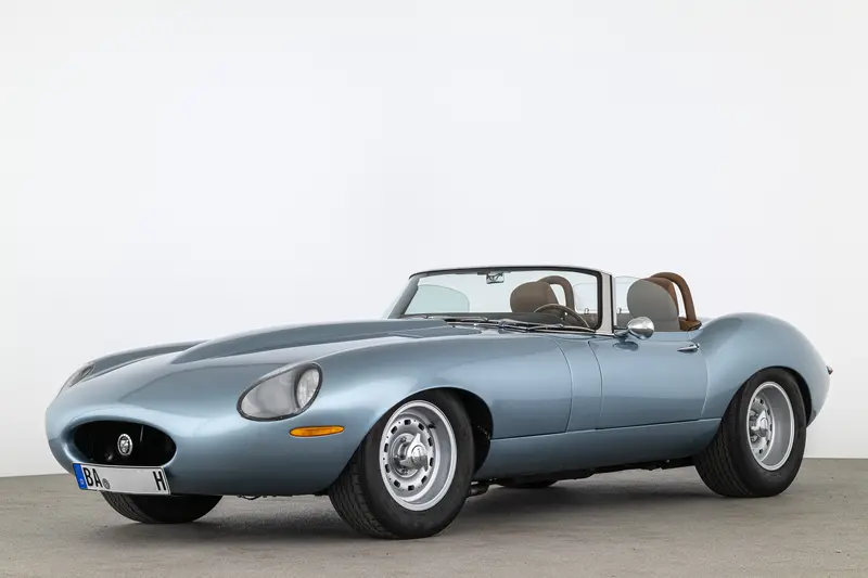 Jaguar E Type Roadster Lightweight (aluminum) High quality conversion Certificate Grade 1 Excellent condition (1965)