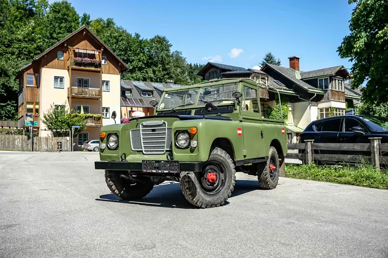 Land Rover 88 Series 3 Restored Mileage only 41,500 km (1972)