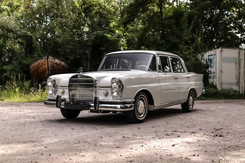 Mercedes Benz W111 230 S Restauriert Top Zustand (1967)