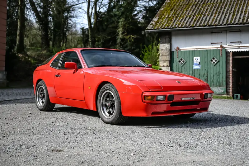 Porsche 944 aus 1. Hand Originaler Zustand Scheckheft gepflegt (1982)