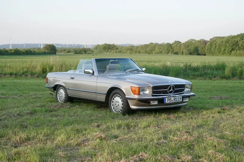 Mercedes-Benz R107 560 SL (U.S. import), certified with a grade of 2+, recently serviced (1987)