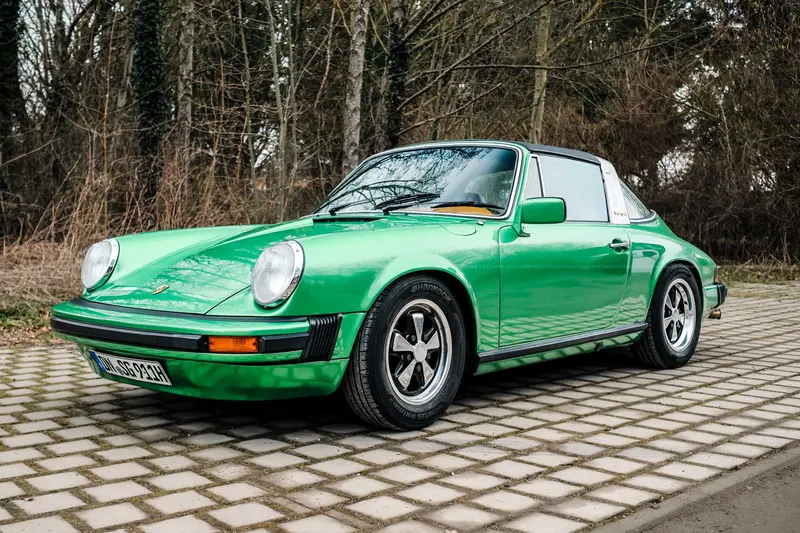 Porsche 911 Targa (1977), Viperngrün, Motor überholt, mit Gutachten 2+, H-Kennzeichen