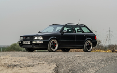 Audi RS2 in volcano black Owned since 1999 Mileage 32,137 km Extensive equipment (1994)