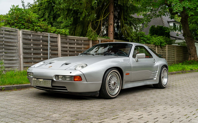 Porsche 928S Strosek (1985), bei Erstauslieferung zum Strosek umgebaut, 2. Hand und seit 37 Jahren im aktuellen Besitz, sehr gepflegt