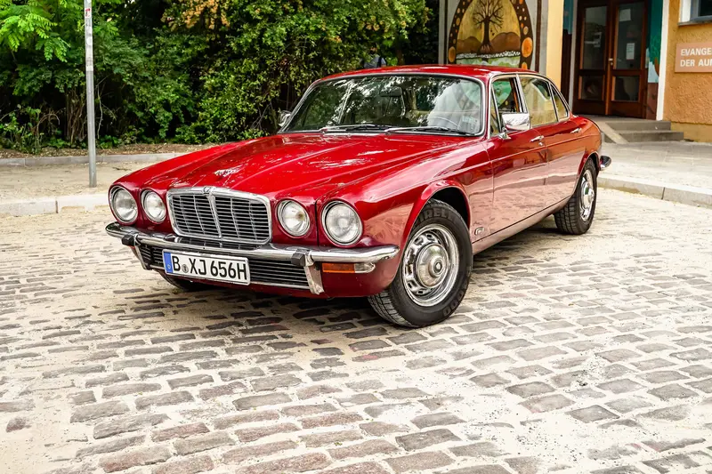 Jaguar XJ 6 Sedan 6 cylinder German first delivery automatic transmission fresh MOT (1977)