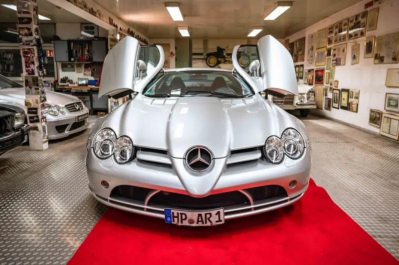 Priv. Sammlung - Mercedes McLaren SLR 1. Hand (2004)