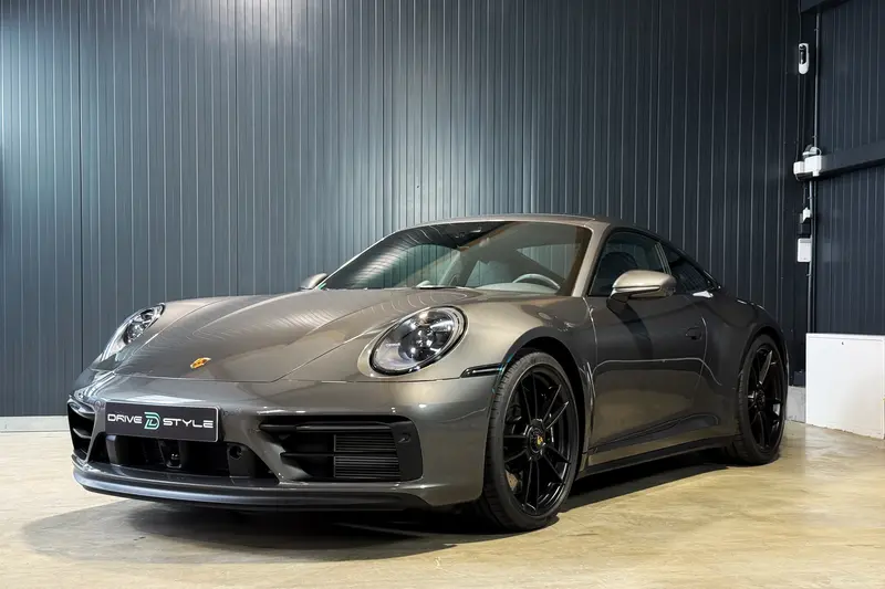 Porsche 911 992 Carrera 4 GTS (2022), second owner, accident-free, new MOT, top condition, approved until 08/2026