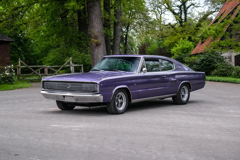 Dodge Charger First Generation 6,2-Liter-V8-Motor (383 cu) Crazy Purple 6.000 € Investitionen Klima H-Kennzeichen USA-Import (1967)