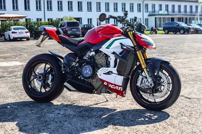 Ducati Streetfighter V4 S Neufahrzeug Limitierte Auflage 1/15 V4-Motor Mit 208 PS (2022)