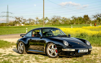 Porsche 911 993 Carrera 4S Coupe mit Schiebedach, RS-Schalensitze, Romulus Sportauspuff, nur 85.000 km Laufleistung (1996)