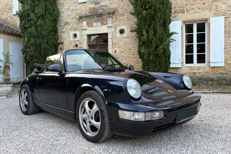 Porsche 911 964 Carrera 2 Cabriolet (1991), Motorrevision 2018, Midnightblau mit Bicolor-Interieur