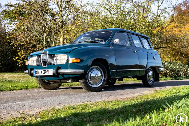 Saab 95 V4 Kombi, komplett restauriert, Motor revidiert, Anhängerkupplung, originale Boardmappe, sehr guter Zustand (1973)