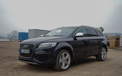 Audi Q7 6.0 V12 TDI (2011) with full service history, ceramic brakes, recently serviced, very well maintained overall condition