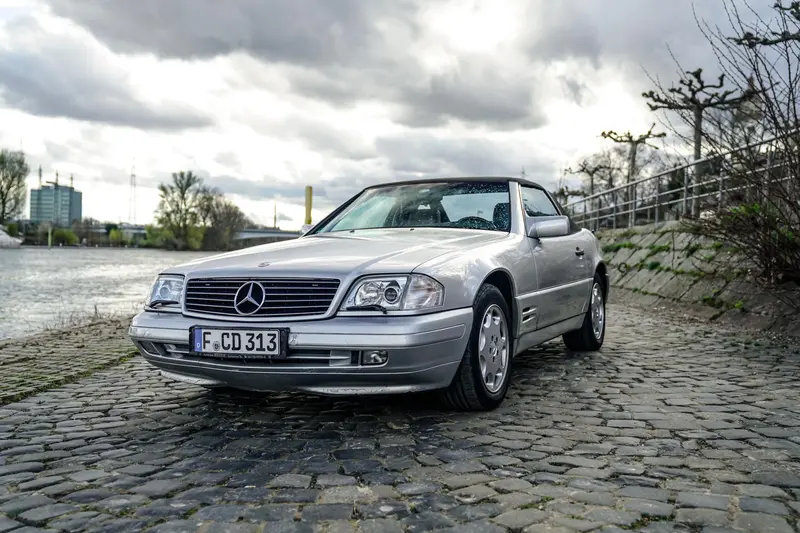 Mercedes-Benz R129 SL 500 Unfallfrei Umfangreiche Ausstattung Lederbezug Holzarmaturen Servicegepflegt (1996)