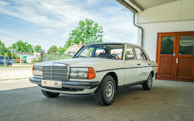 Mercedes-Benz W123 230E Jahreswagenzustand Neuer Service 136PS Servo (1983)