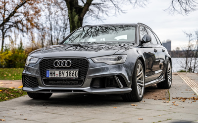 Audi RS6 Avant Daytonagrau 1. Hand Scheckheftgepflegt V8 Motor mit 560 PS Bose Soundsystem (2013)