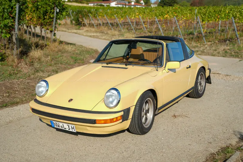 Porsche 911 2.7 S Targa (1976), frischer TÜV und Service, seltene Farbkombination, H-Kennzeichen