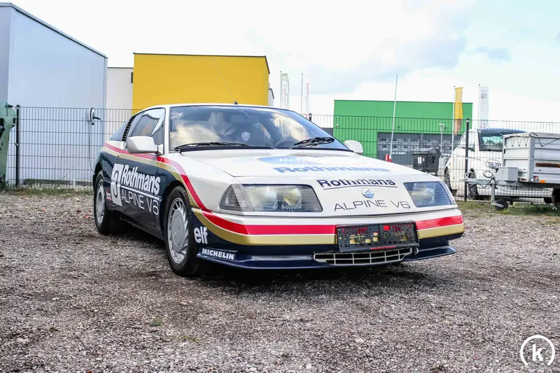 Renault Alpine V6 Turbo GTA mit Rothmanns Optik Leichtmetallfelgen aus Renault Sammlung (1985)