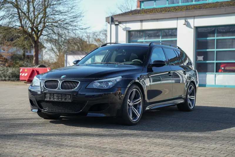 BMW M5 Touring E61 (2007), very rare, collector's item with only 105,448 kilometers, connecting rod bearings and SMG clutch recently replaced