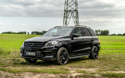 Mercedes-Benz W166 ML 63 AMG Accident-free Complete documentation Extensive equipment Reconditioning Cleaning Very well-maintained condition (2014)