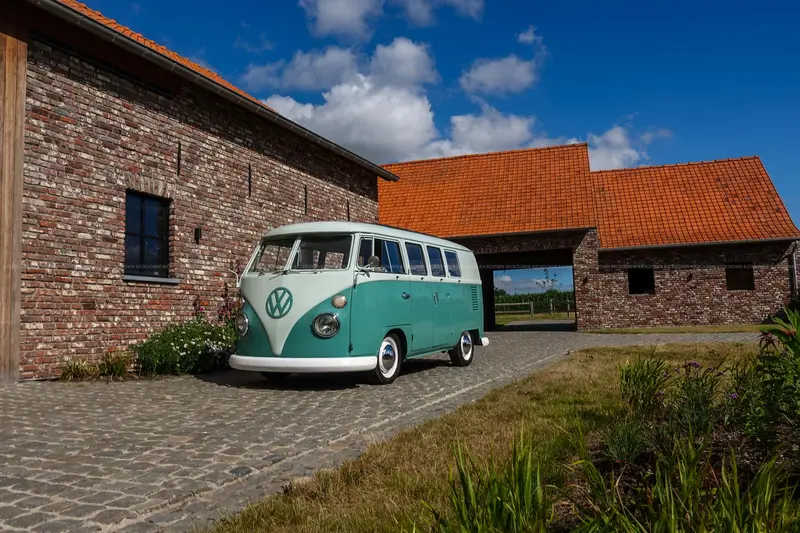 Volkswagen T1 (1964), EU-Ausführung, restauriert, 30.000€ investiert, seltene Ausführung mit Faltdach und 11 Fenstern