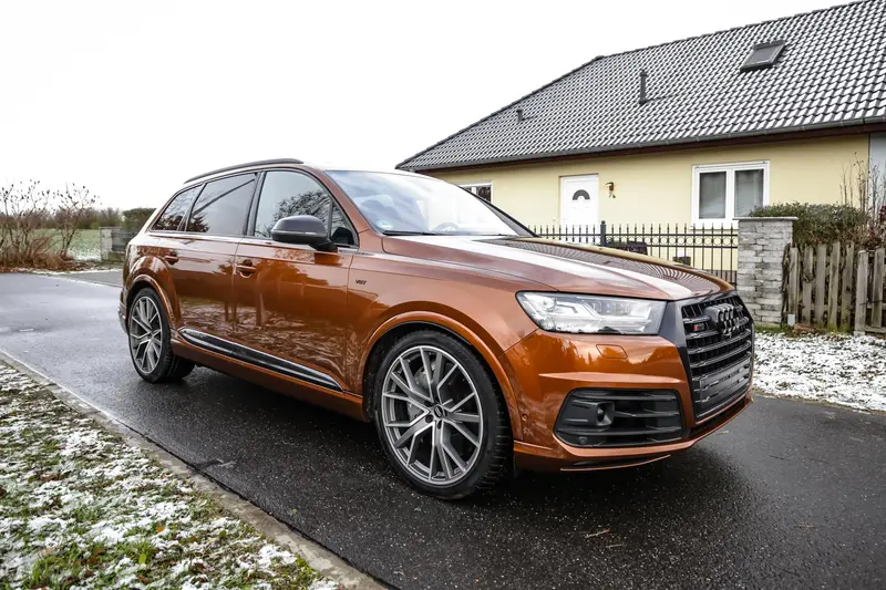 Audi SQ7 4.0 Liter V8 Diesel aus 1. Hand Unfallfrei Scheckheftgepflegt Nur 58.032 km Vollausstattung Sonderlackierung in Ipanema Braun