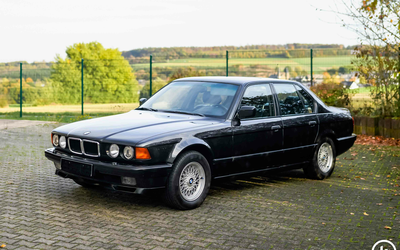 BMW E32 740i Diamantschwarzmetallic Shadowline Ausstattung hervorragender Zustand Historie (1992)