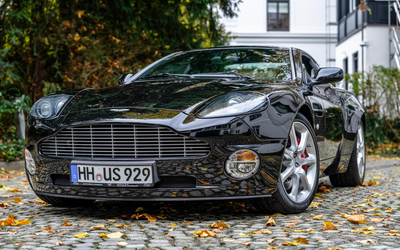Aston Martin V12 Vanquish from 1st hand with current MOT only 16,500 km (2004)