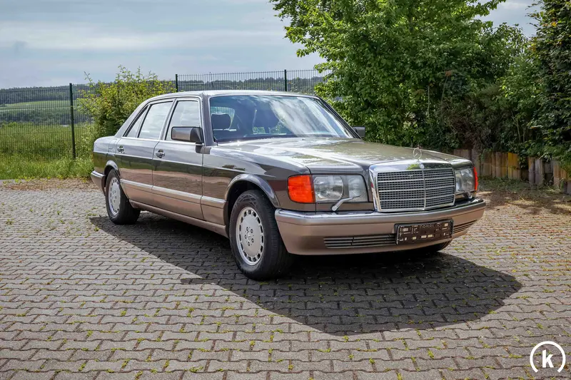 Mercedes-Benz W126 560SEL Kühlschrank Faxgerät EDW Note 2+ 279 PS (1988)