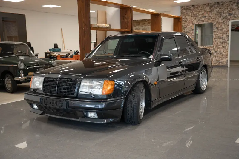 Mercedes Benz 300 CE 124 AMG