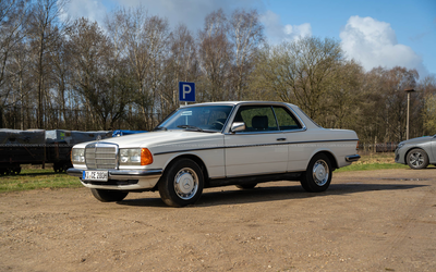 Mercedes-Benz 280 (1983)