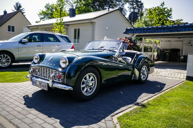 Triumph TR 3A (1957) in British Racing Green, technisch überholt, sehr gepflegt