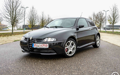 Alfa Romeo 147 3.2 V6 24V GTA aus 2. Hand Scheckheft nur 45.000 Kilometer (2005)