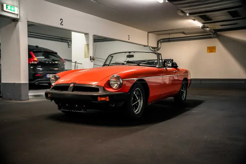 MG MGB Roadster Mark III aus 3. Hand (1975), neues Verdeck