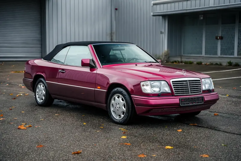 Mercedes-Benz W124 E 320 Cabrio mit H-Kennzeichen Japan-Import (1993)