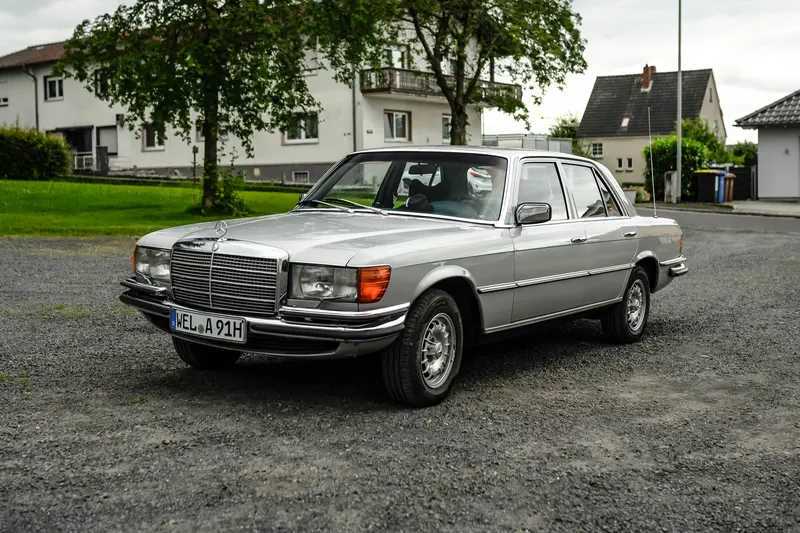 Mercedes-Benz W116 280 SE Restored Complete checkbook Accident-free Appraisal Note 2- New tires and brakes H license plate Radio Climate (1978)