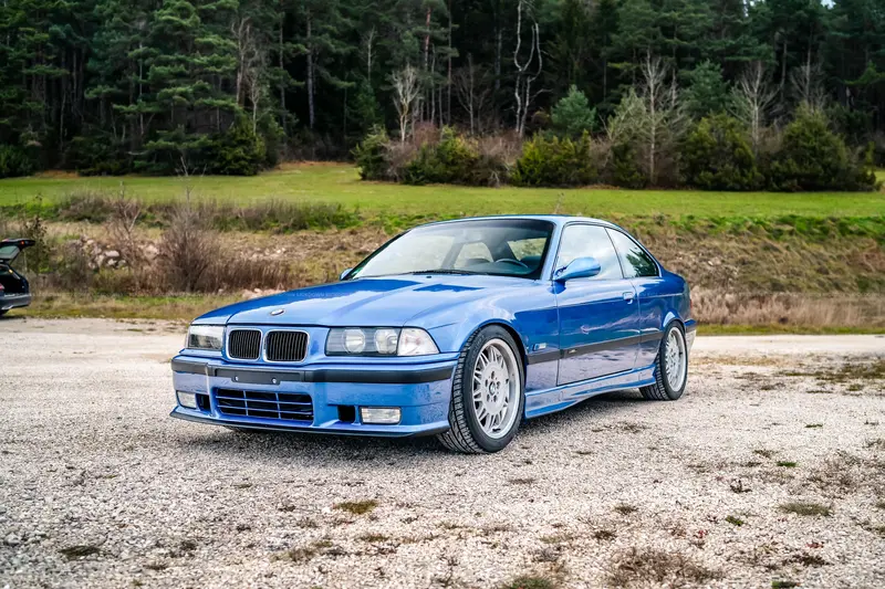 BMW E36 M3 mit KW-Gewindefahrwerk (1996)