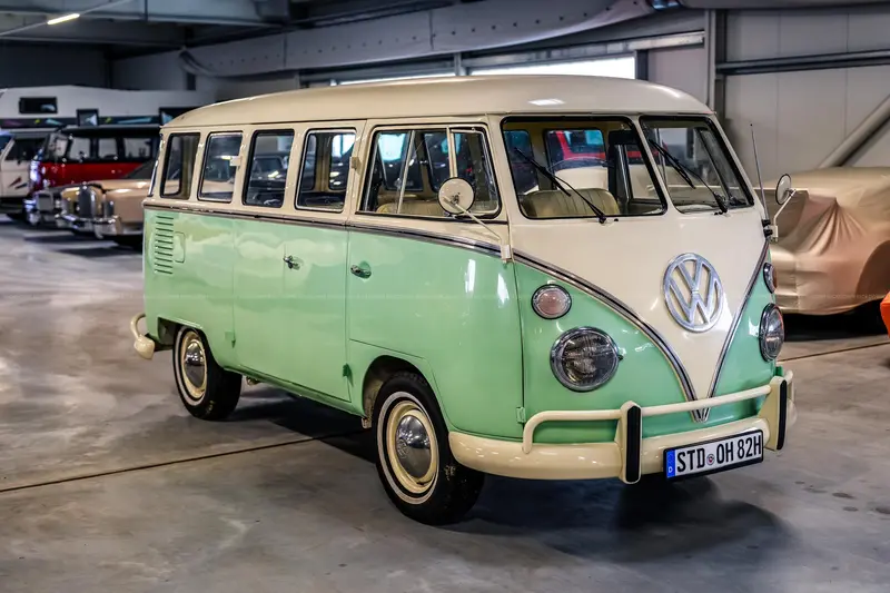 Volkswagen T1 do Brasil with certificate 1-, restored, very well-kept overall condition (1975)