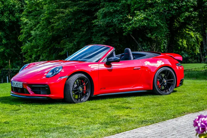 Porsche 911 992.1 Carrera 4 GTS Cabriolet (2022), 1. Hand, lückenloses Scheckheft, geringe Laufleistung, Approved